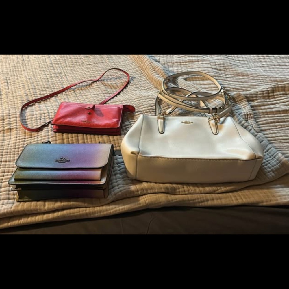 2 coach and 1 Kate Spade Purse